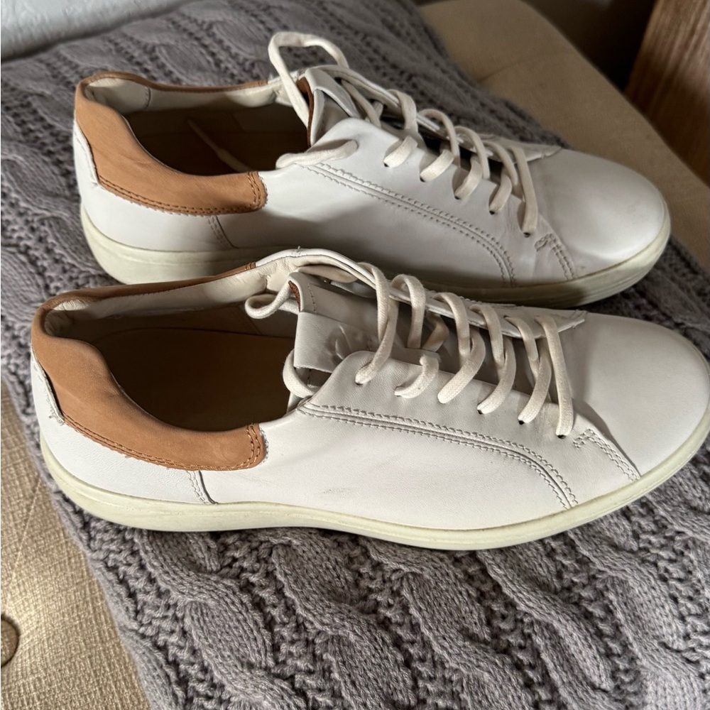 Ecco Men's Cream and Tan Sneakers